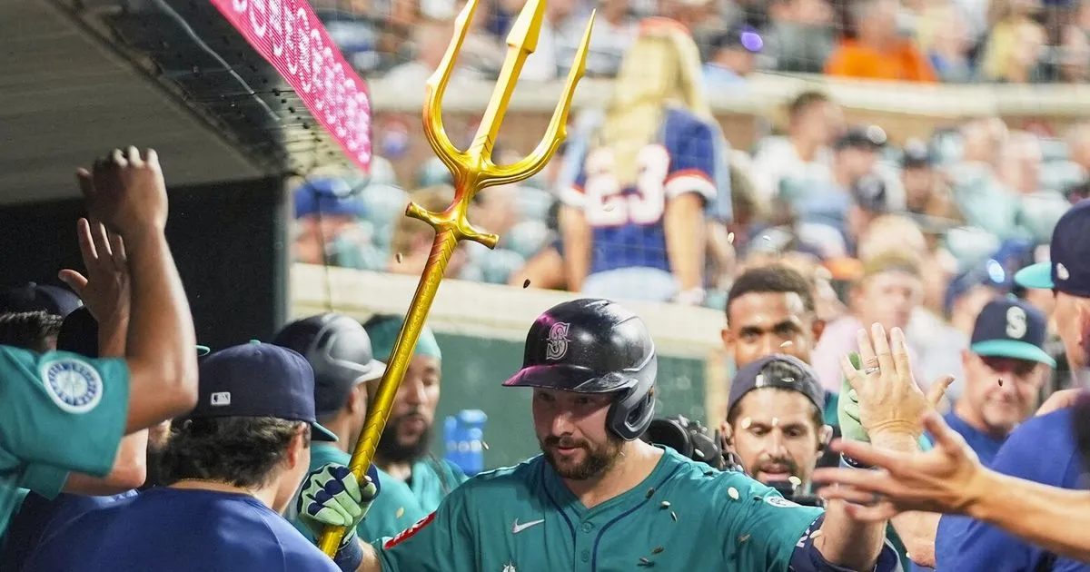 Cal Raleigh Mariners Cetak 2 Homer, Hampir Lampaui Rekor Paruh Pertama Barry Bonds